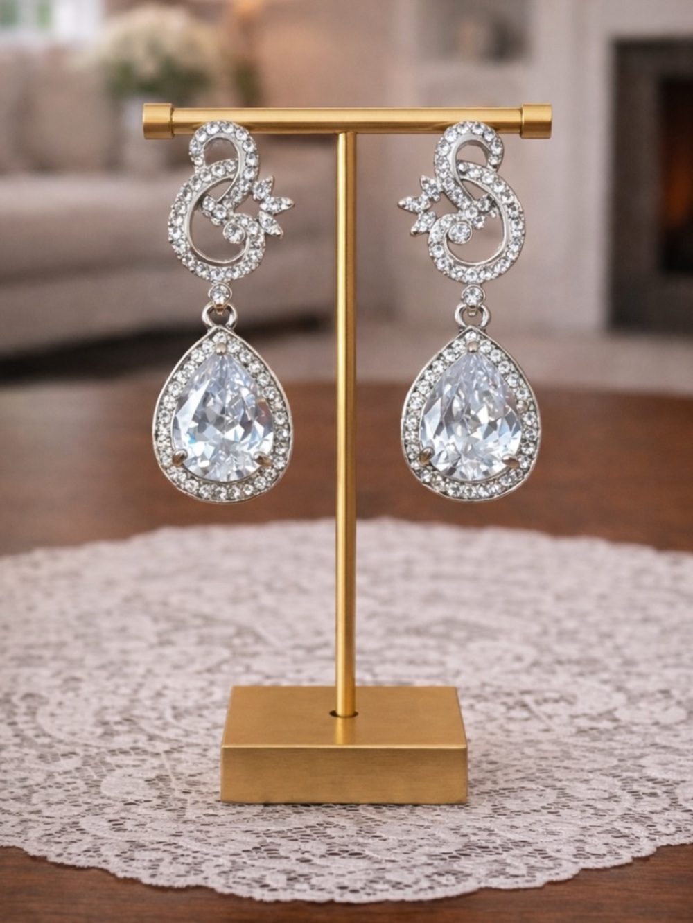 New! Lovely Silver Tear Drop Rhinestone Earrings